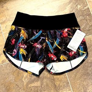 Lululemon Speed Up HR 4” Short - Size 8